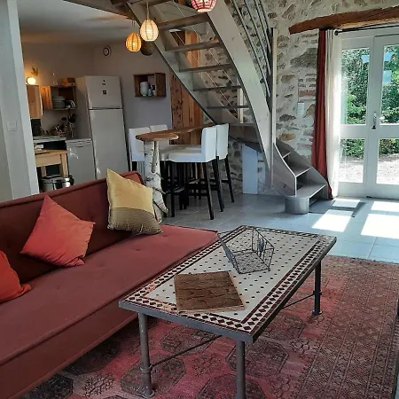 Hébergement de vacances Atypique Nature La *